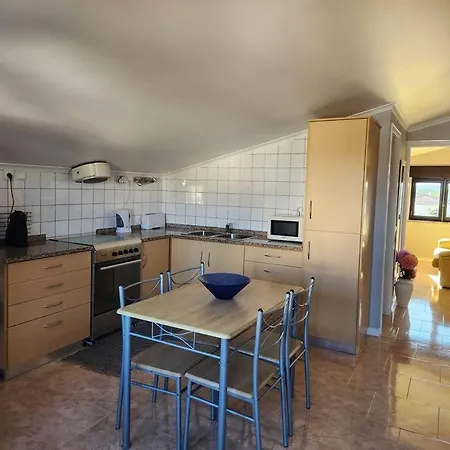 Апартаменты Affordable Ocean Views! Zambujeira, Lourinha